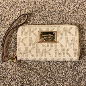 Michael Kors Wristlet